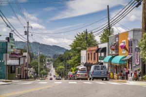 Long Distance Movers in Burnsville, NC